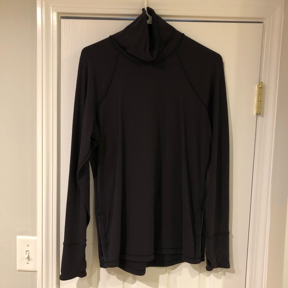 Lulu Lemon turtleneck